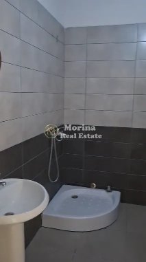 Tirane, jepet me qera apartament 3+1+Ballkon Kati 4, 140 m² 350 € (Fresku)