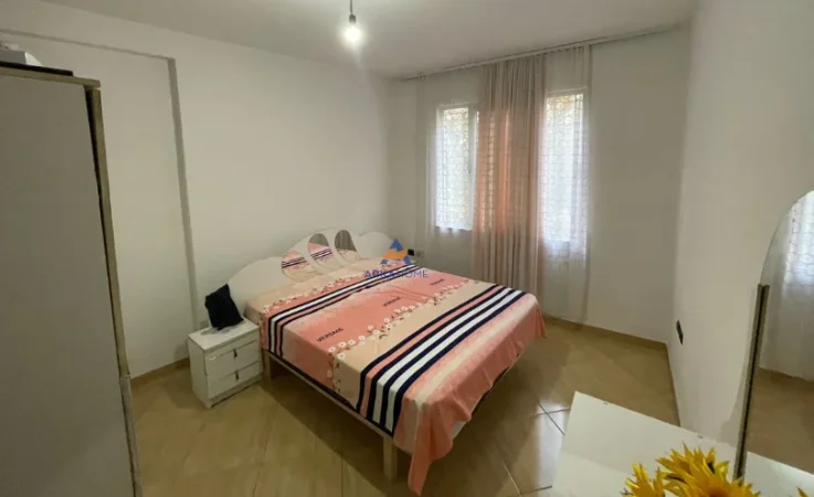 Tirane, shitet apartament 2+1+Ballkon Kati 3, 109 m² 130.000 € (PALLATET CABEJ,YZBERISHT)