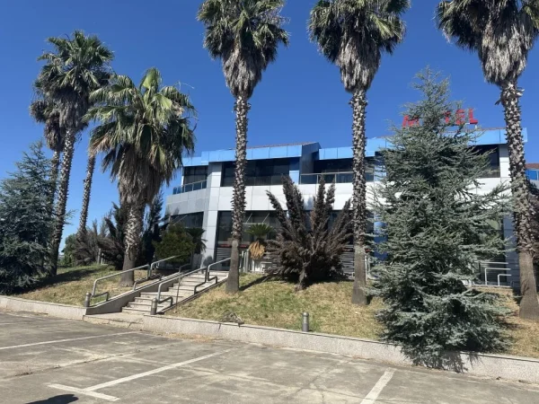 Kurbin, Shitet Pikë Karburanti, Kompleks Shërbimesh të ndryshme, Cmimi fillestar 204,876,000 Lekë