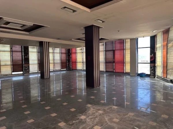 Kurbin, Shitet Pikë Karburanti, Kompleks Shërbimesh të ndryshme, Cmimi fillestar 204,876,000 Lekë