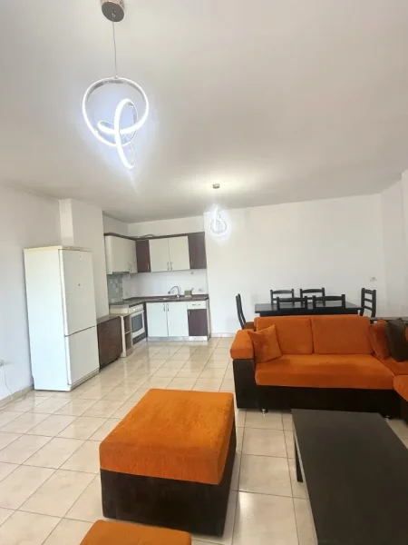 Tirane, jepet me qera apartament 1+1 Kati 9, 72 m² 400 € (yzberisht)