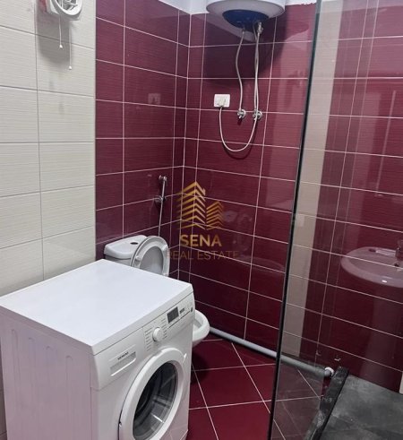 Tirane, jepet me qera apartament 2+1+Ballkon Kati 5, 88 m² 450 € (Rruga Sotir Caci)