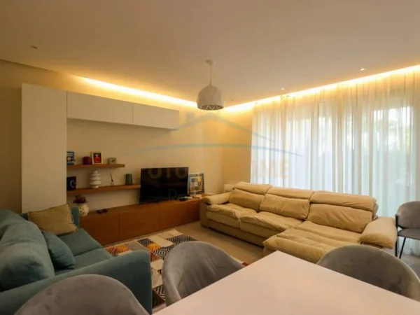 Durres, shitet apartament 2+1 Kati 0, 98 m² 350.000 € (Gjiri I Lalëzit)