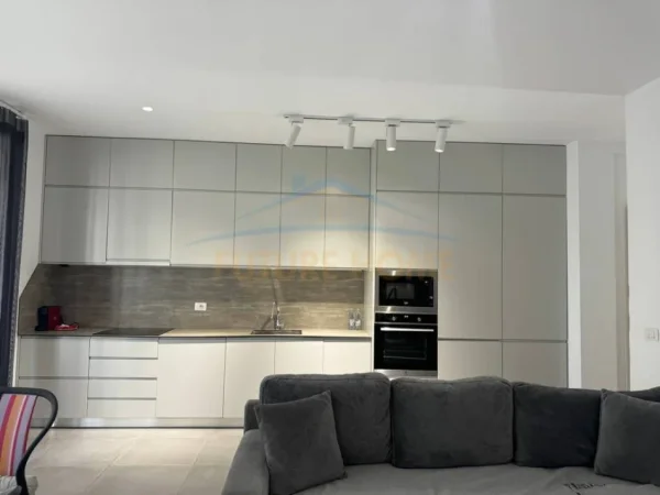 Durres, shitet apartament 2+1 Kati 0, 106 m² 325.000 € (Gjiri I Lalëzit)