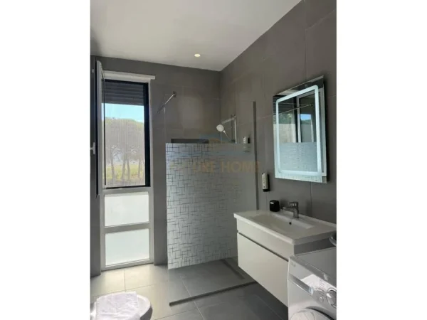 Durres, shitet apartament 2+1 Kati 0, 106 m² 325.000 € (Gjiri I Lalëzit)