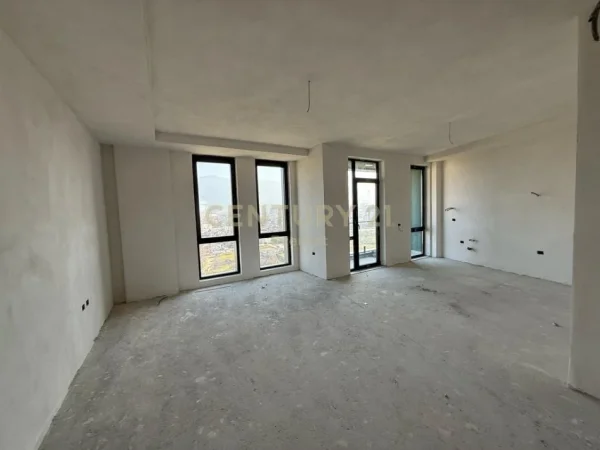 Tirane, shes apartament 3+1 Kati 9, 156 m² 269.000 € (BULEVARDI I RI)