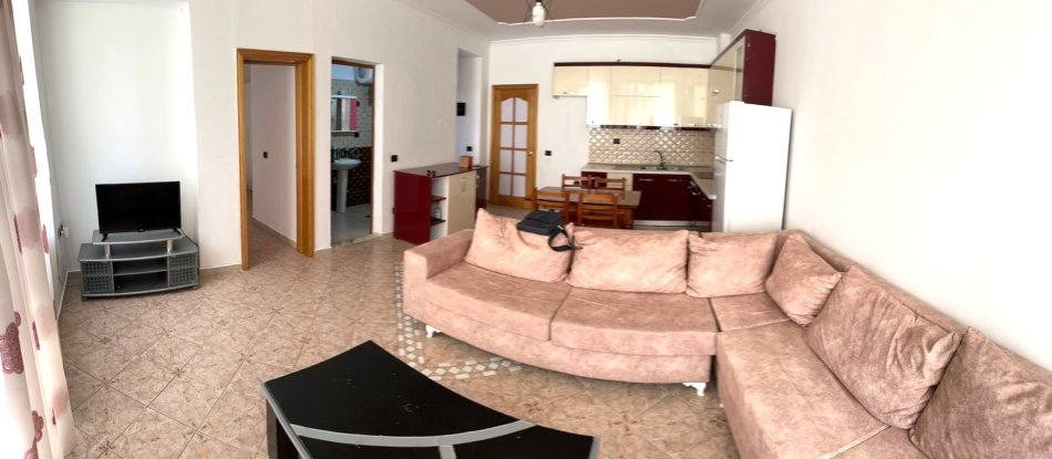 JEPET ME QERA SUPER APARTAMENT 2+1 NE QENDER TEK RRUGA DIBRES , SELVIA, PER 5 PERSONA ,600 €