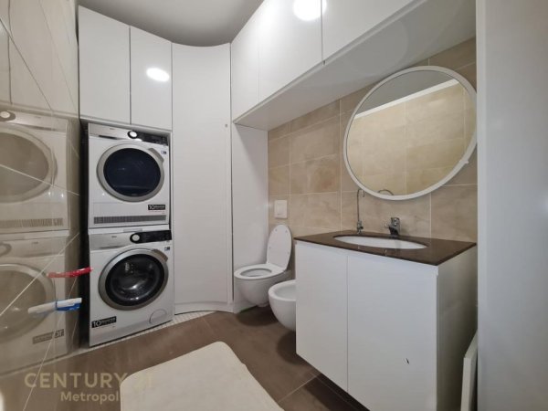 Tirane, jepet me qera apartament 2+1 Kati 4, 112 m² 1.000 € (Astir)