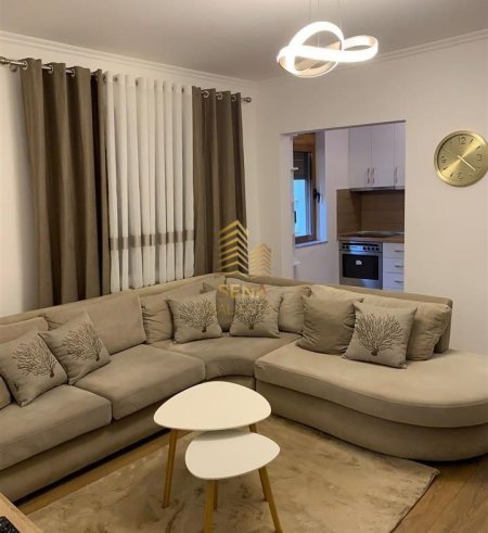 Tirane, jepet me qera apartament 3+1 Kati 3, 81 m² 650 € (Rruga Dervish Hekali)