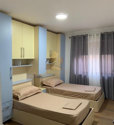 Tirane, jepet me qera apartament 3+1 Kati 3, 81 m² 650 € (Rruga Dervish Hekali)