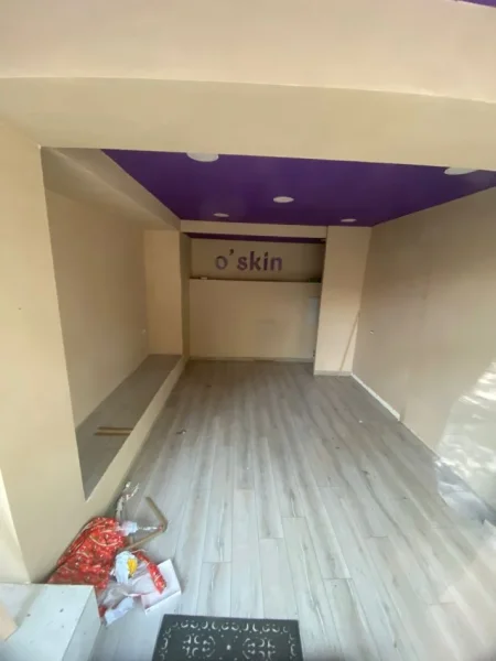 Tirane, jepet me qera dyqan Kati 0, 25 m² 850 € (myslym shyri)