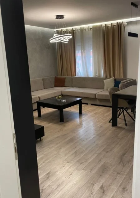 Tirane, shitet apartament 2+1+Ballkon Kati 2, 118 m² 160.000 € 