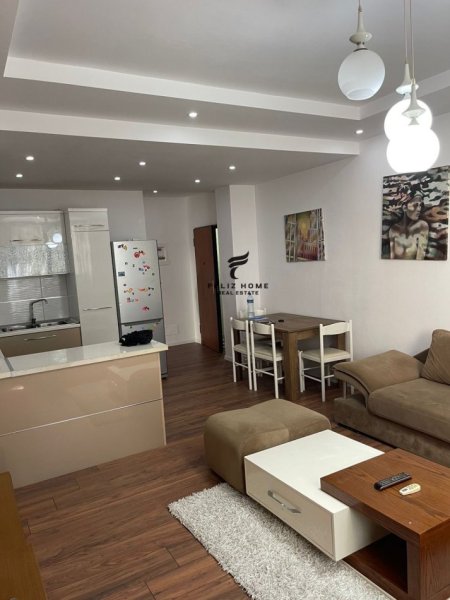 Tirane, jepet me qera apartament 2+1 Kati 3, 83 m² 500 € (KOMUNA E PARISIT)