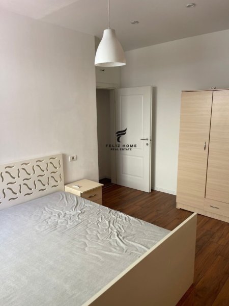 Tirane, jepet me qera apartament 2+1 Kati 3, 83 m² 500 € (KOMUNA E PARISIT)