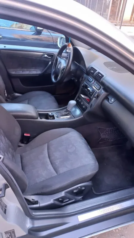 Tirane, shitet makine MB c-class cdi Nafte, gri metalizato, automat, Klima 3.200 €