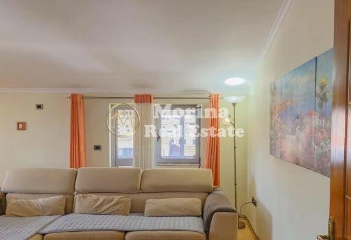 Tirane, jepet me qera apartament 2+1 Kati 4, 100 m² 700 € (21 Dhjetori)