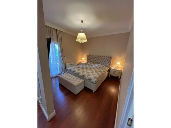 Tirane, shes apartament 2+1 Kati 3, 109 m² 270.000 € (Liqeni i Thate)