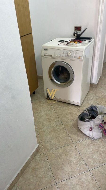 Tirane, jepet me qera apartament 1+1+Ballkon Kati 4, 65 m² 450 € (21 DHJETORI)