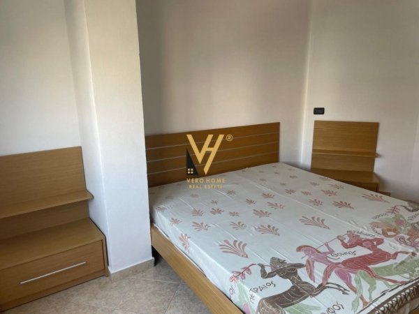 Tirane, jepet me qera apartament 1+1+Ballkon Kati 4, 65 m² 450 € (21 DHJETORI)