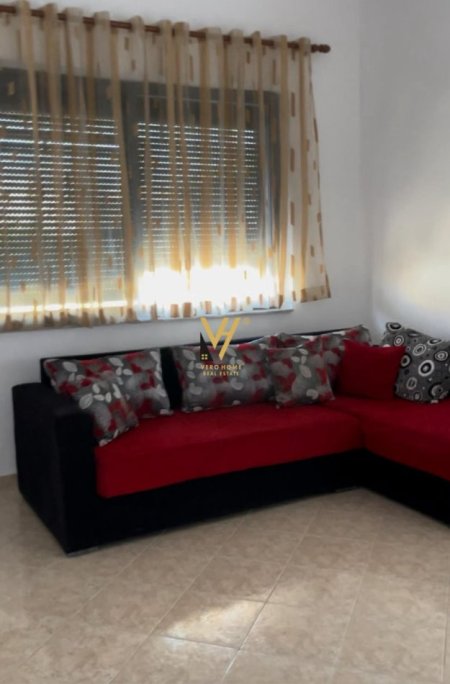 Tirane, jepet me qera apartament 1+1+Ballkon Kati 4, 65 m² 450 € (21 DHJETORI)