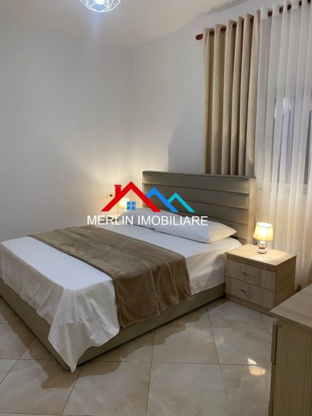 Tirane, jepet me qera apartament 1+1+Ballkon Kati 2, 65 m² 400 € (RRUGA QEMAL DRACINI)