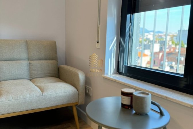 Tirane, jepet me qera apartament 3+1+Ballkon Kati 6, 60 m² 650 € (Rruga Karl Gega)