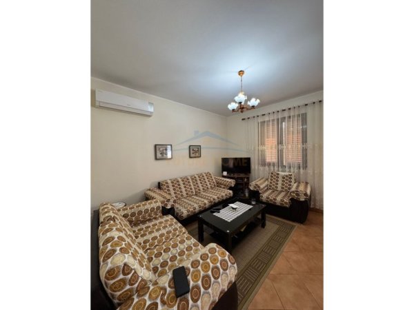 Durres, jepet me qera apartament 2+1 Kati 0, 208 m² 350 € (Plepa)