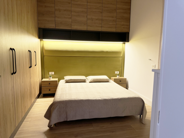 Tirane, jepet me qera apartament 1+1+Ballkon Kati 2, 47 m² 700 € (Rruga Hoxha Tahsim)