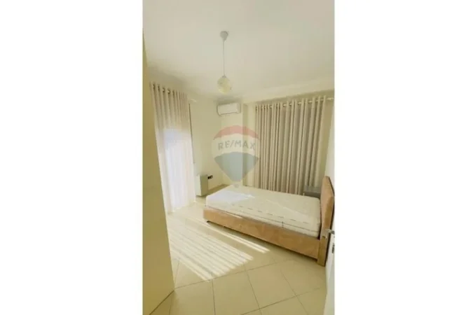 Tirane, jepet me qera apartament 2+1+Aneks Kati 4, 120 m² 1.100 € 