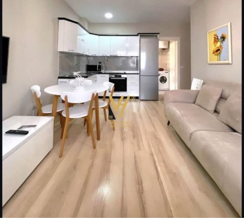 Tirane, shitet apartament 1+1+Ballkon Kati 8, 65 m² 169.000 € (KOMUNA E PARISIT)