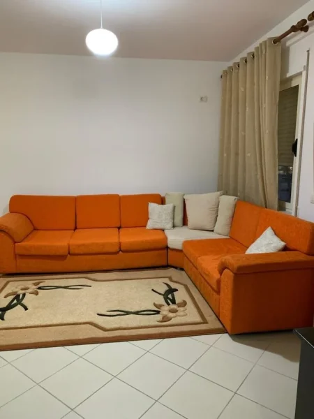 Tirane, shitet apartament 1+1+Ballkon Kati 4, 57 m² 113.000 € (Petrela)