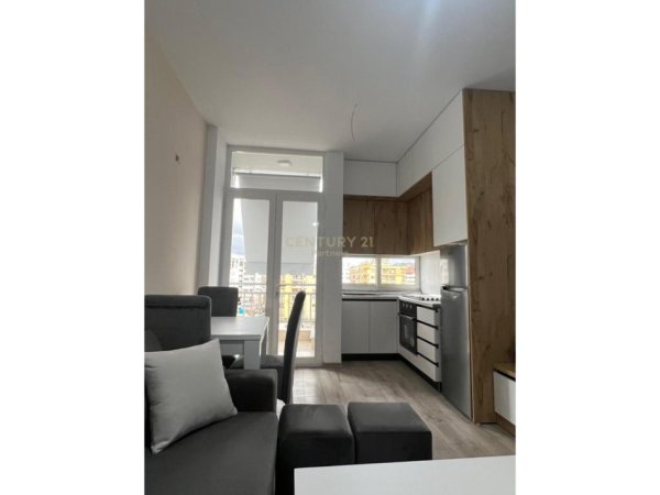 Tirane, shitet apartament 1+1 Kati 8, 39 m² 90.000 € 