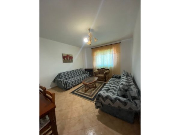 Tirane, jepet me qera apartament 1+1 Kati 5, 70 m² 450 € (Parku i Autobuzave)