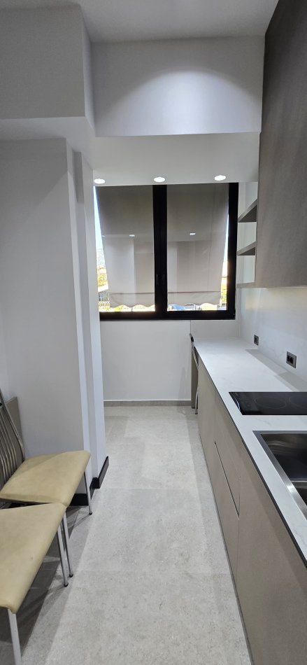 Tirane, shitet apartament 4+1+Ballkon Kati 2, 106 m² (tek kompleksi ASL)