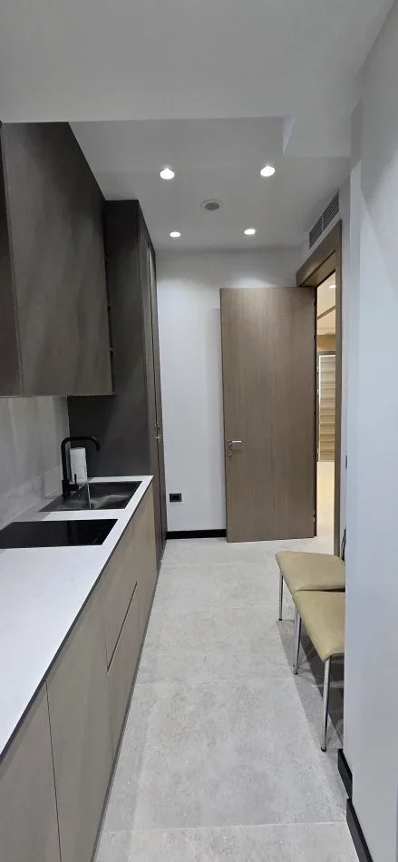 Tirane, shitet apartament 4+1+Ballkon Kati 2, 106 m² (tek kompleksi ASL)
