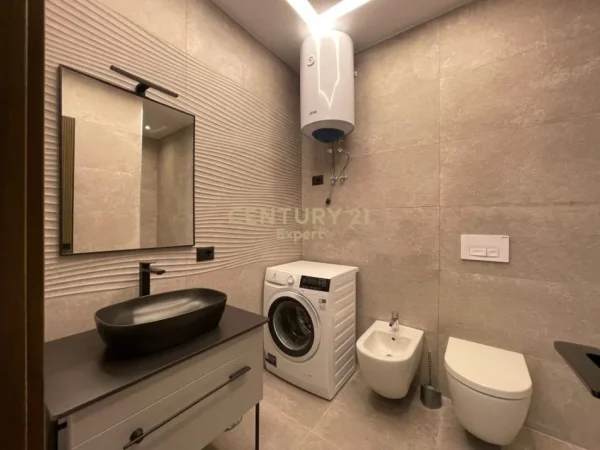 Tirane, shitet apartament 2+1 Kati 4, 107 m² 230.000 € 