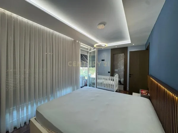 Tirane, shitet apartament 2+1 Kati 4, 107 m² 230.000 € 