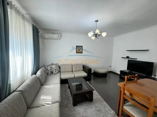 Tirane, jepet me qera apartament 2+1+Ballkon Kati 5, 67 m² 513 € 