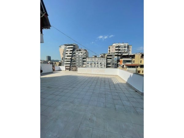 Tirane, shitet apartament 3+1 Kati 5, 225 m² 235.000 € (Gjimnazi Partizani)