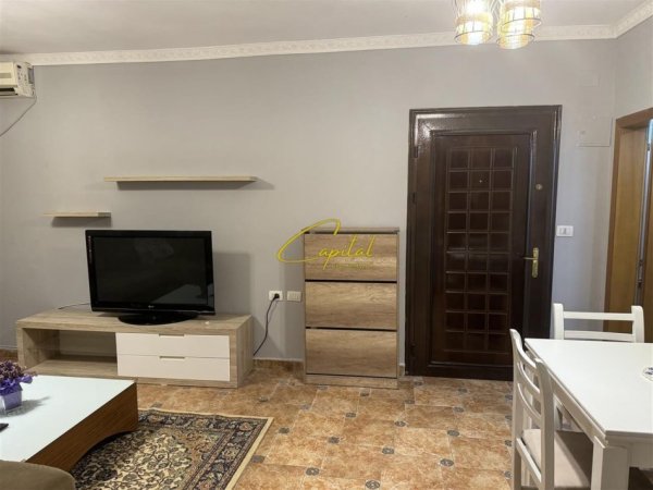 Tirane, jepet me qera apartament 2+1 Kati 4, 80 m² 500 € (RRUGA IRFAN TOMINI)