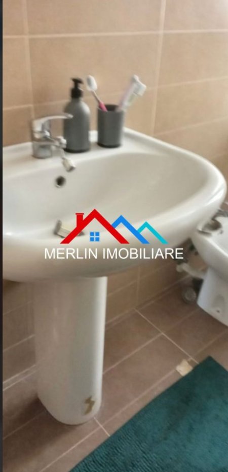 Tirane, jepet me qera apartament 2+1+Ballkon Kati 5, 90 m² 450 € (RRUGA SIRI KODRA)