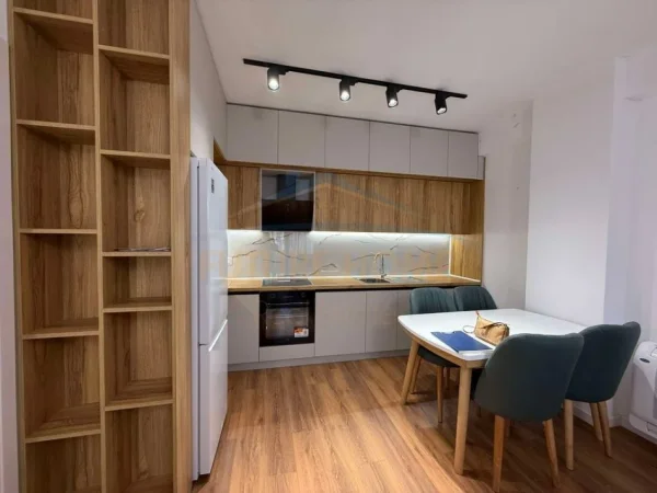 Tirane, jepet me qera apartament 2+1 Kati 5, 105 m² 700 € (KOMPLEKSI OASSIS)   UNA55313