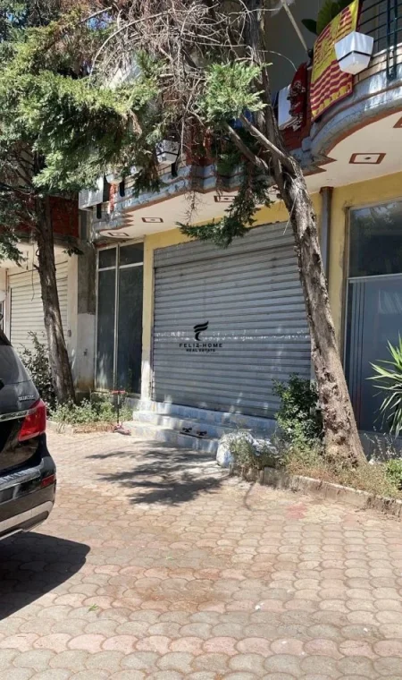 Tirane, jepet me qera magazine Kati 0, 80 m² 800 € (MISTO MAME)