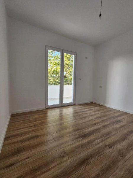SHITET APARTAMENT 2+1 /RRUGA KAVAJES_PRANE XHAMISE  DINE HOXHA 📍
