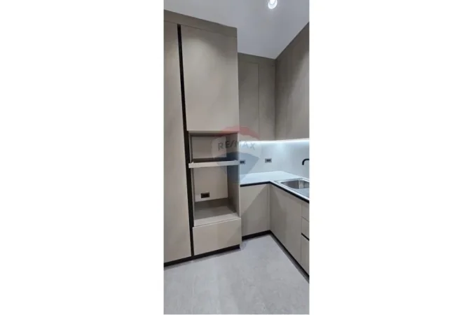 Tirane, shes ambjent biznesi Kati 2, 105 m² 295.000 € (KOMPLEKSI ASL)