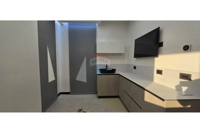 Tirane, shes ambjent biznesi Kati 2, 105 m² 295.000 € (KOMPLEKSI ASL)