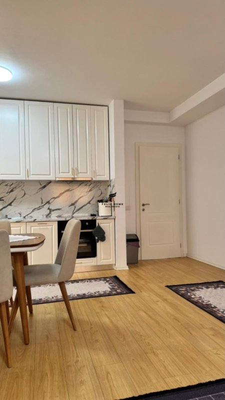 Tirane, jepet me qera apartament 1+1 Kati 3, 70 m² 550 € (FUSHA AVIACIONIT)