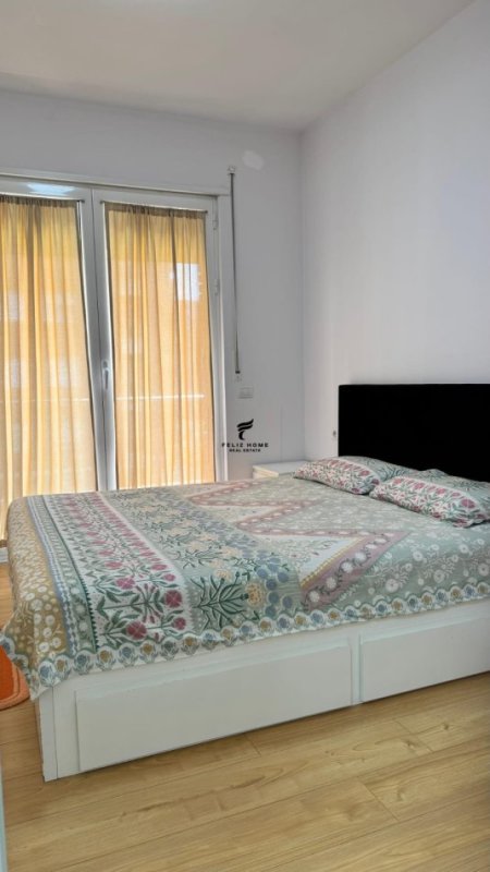 Tirane, jepet me qera apartament 1+1 Kati 3, 70 m² 550 € (FUSHA AVIACIONIT)
