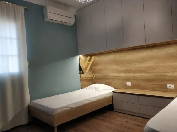 Tirane, jepet me qera apartament 2+1+Ballkon Kati 5, 110 m² 1.100 € (RRUGA “ISLAM ALLA”)