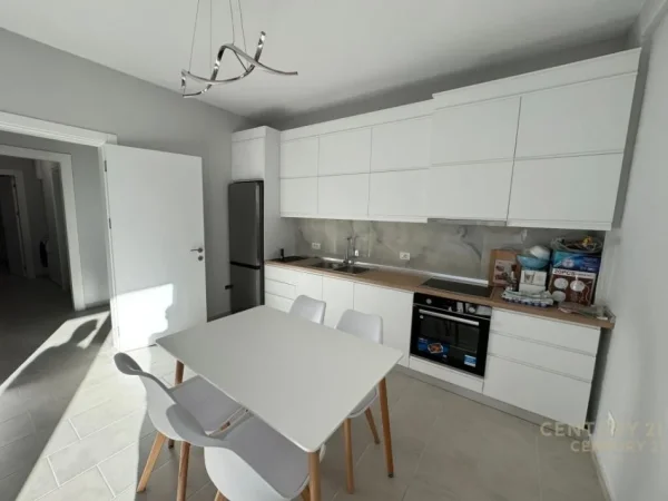 Tirane, jepet me qera apartament 2+1 Kati 3, 105 m² 650 € (Kodra e Diellit)